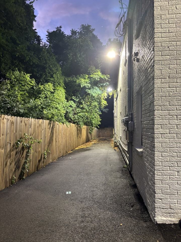 750 Chelsea Avenue - 4750 Chelsea Avenue750 Chelsea Avenue #4 - Photo 6 of 27