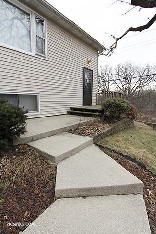 5604 N Woodland Dr - Photo 2 of 23