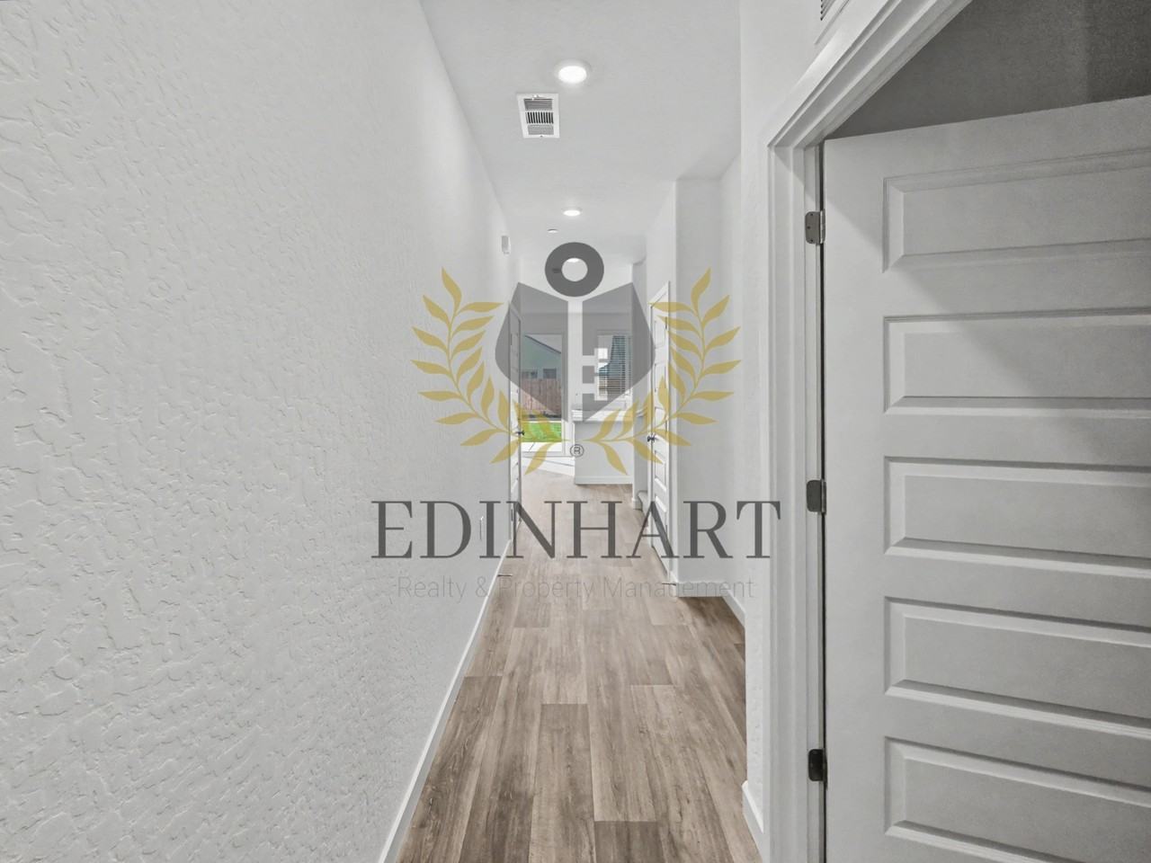 1820 Klamath Rd S #1 - Photo 6 of 32