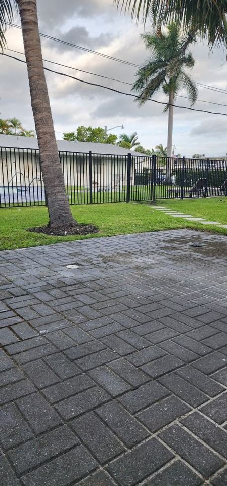 741 Hibiscus AveUnit 9 #9 - Photo 5 of 7