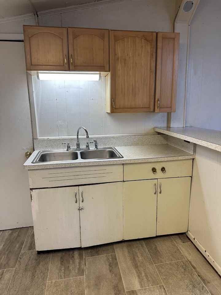 714 S East St #2 - Photo 2 of 8