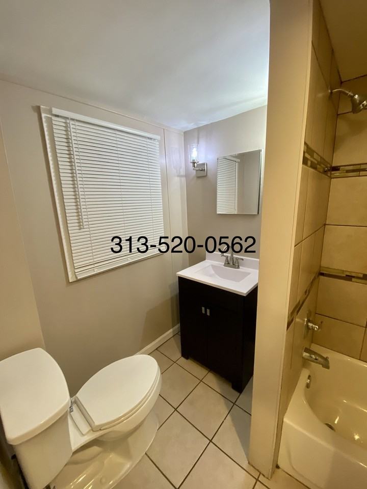 13499 Coleen Ave - Photo 3 of 7