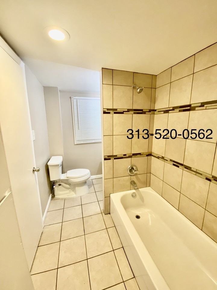 13499 Coleen Ave - Photo 4 of 7