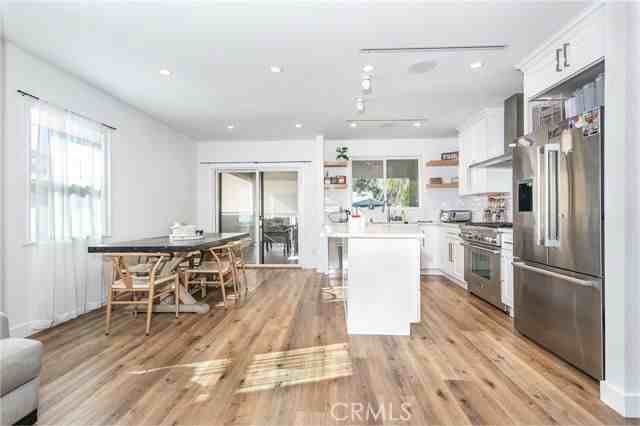 5629 Natick Ave - Photo 5 of 8