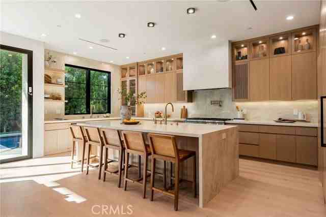 4245 Bellaire Ave - Photo 3 of 8