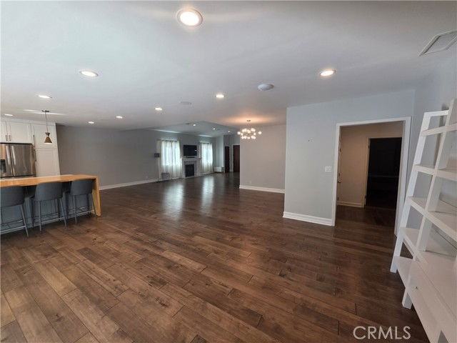 23400 Collins St - Photo 6 of 8