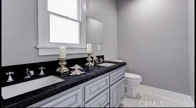 501 Avenue B #B - Photo 3 of 8