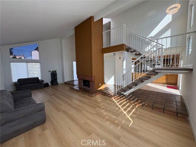 12684 Palm St - Photo 5 of 8