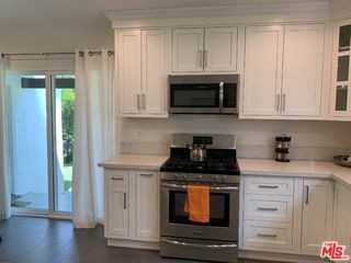 1123 S Clark Dr - Photo 2 of 8