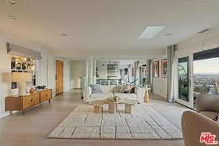 8430 Franklin Ave - Photo 3 of 8