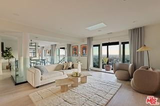 8430 Franklin Ave - Photo 5 of 8