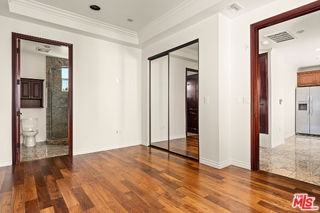 632 N Kings Rd #302 - Photo 6 of 8