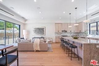 1859 Barry Ave - Photo 4 of 8