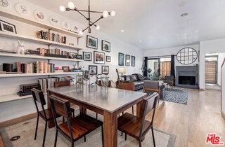 1133 24th St #2 - Photo 3 of 8