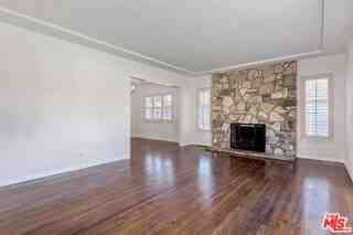 7719 Hosford Ave - Photo 3 of 8