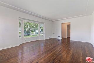 7719 Hosford Ave - Photo 4 of 8