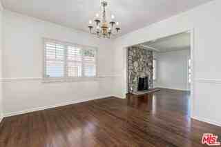 7719 Hosford Ave - Photo 7 of 8