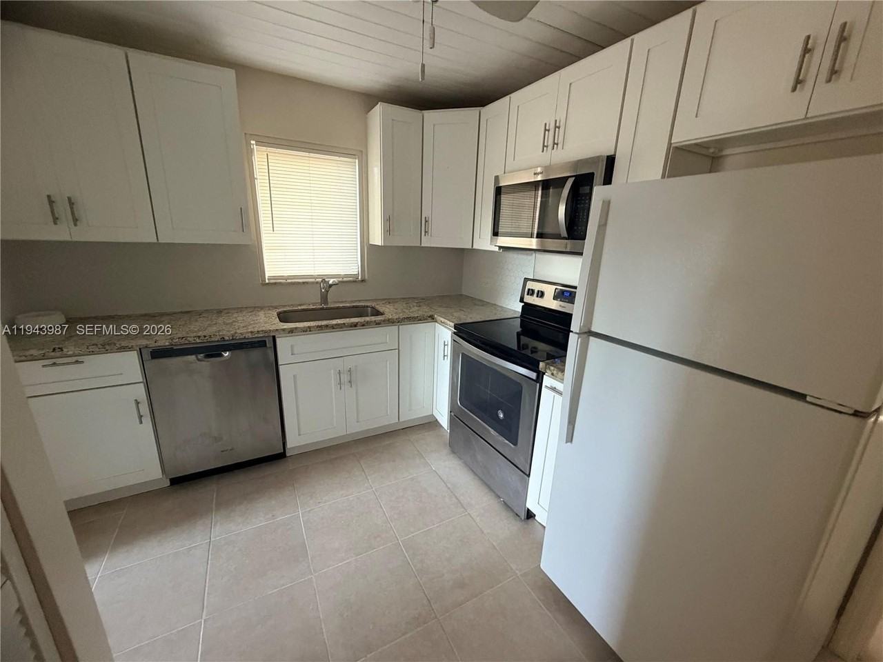 432 Nw 17th Ave #S - Photo 7 of 20