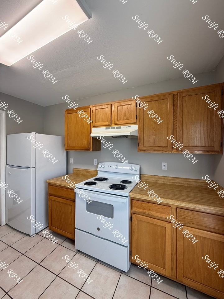 315 Washington St #1 - Photo 5 of 20