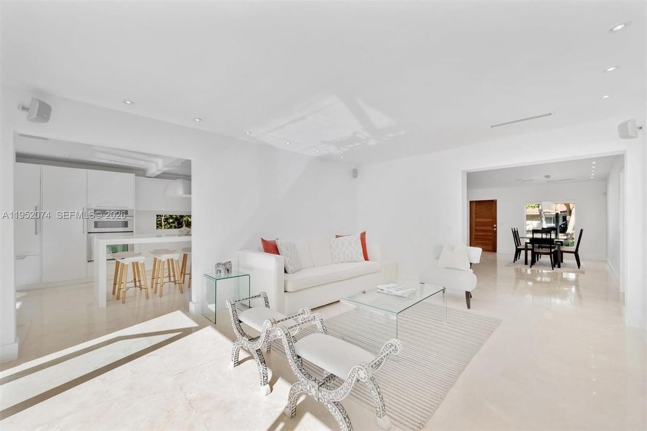 1430 Baracoa Ave - Photo 5 of 44