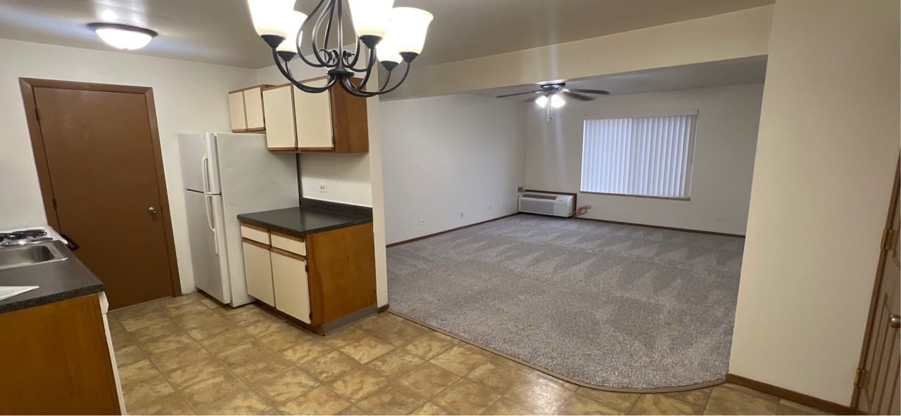 754 N Pioneer Rd #207 - Photo 2 of 7