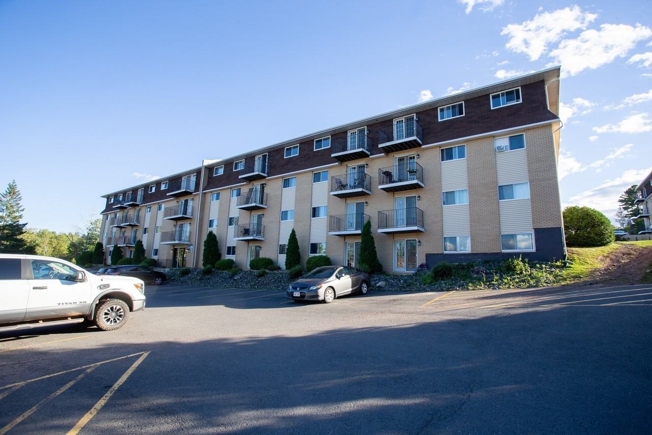 580 Montgomery St #580-37 - Photo 2 of 3