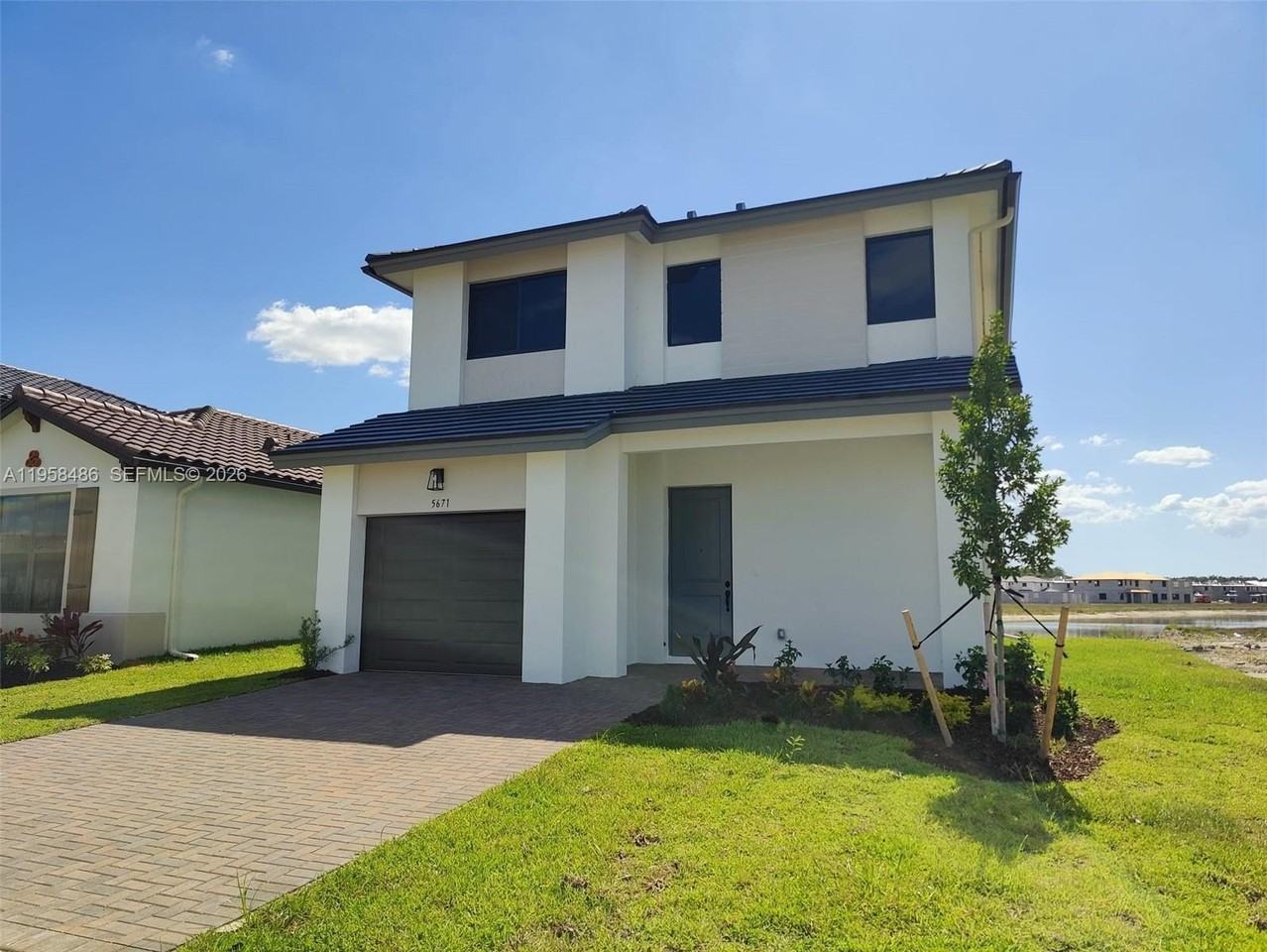 5671 Argento Dr - Photo 6 of 40