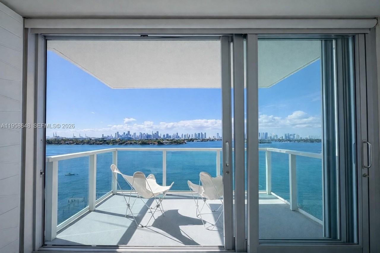 1000 West Ave #1111 - Photo 5 of 35