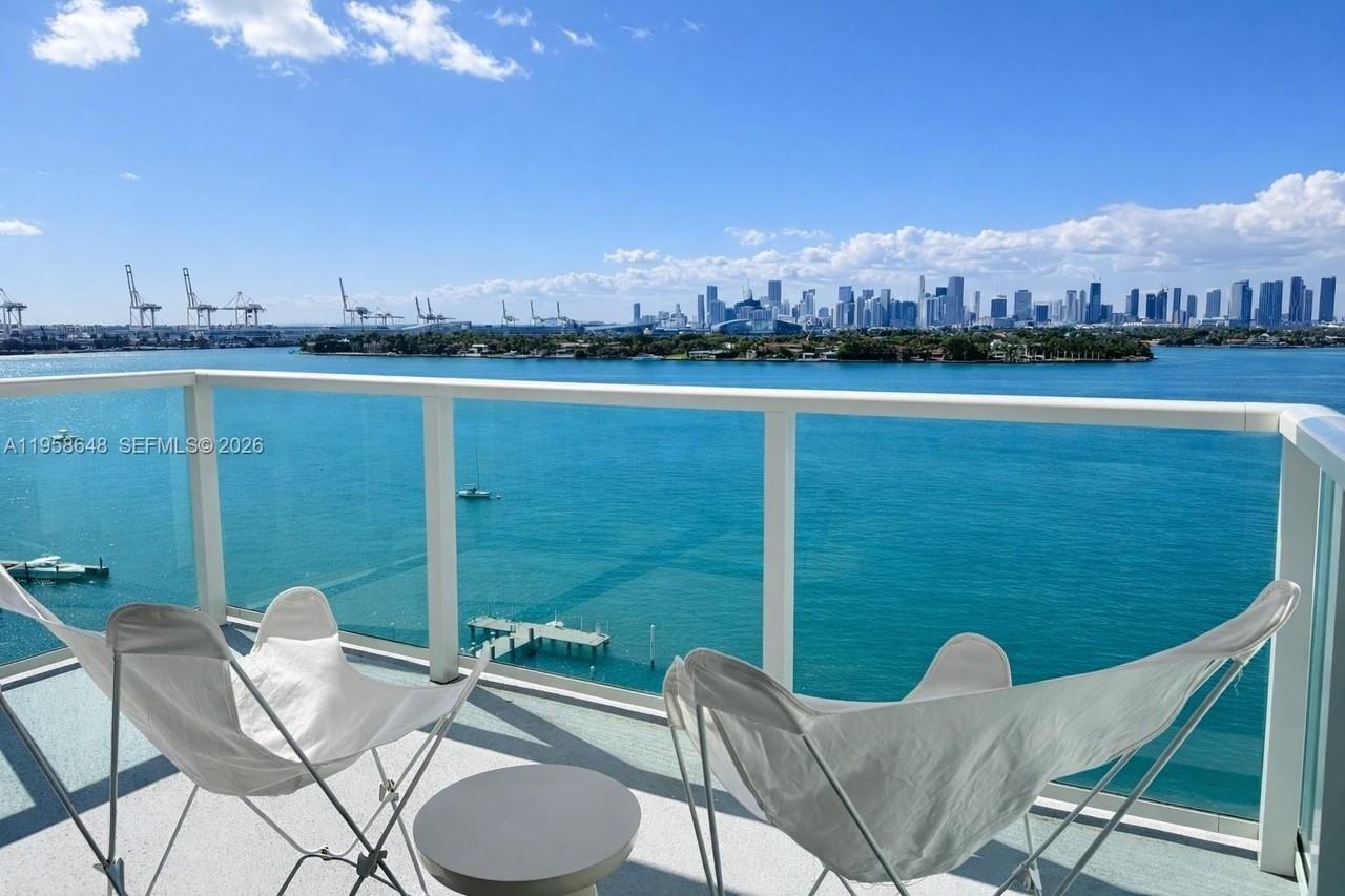 1000 West Ave #1111 - Photo 6 of 35