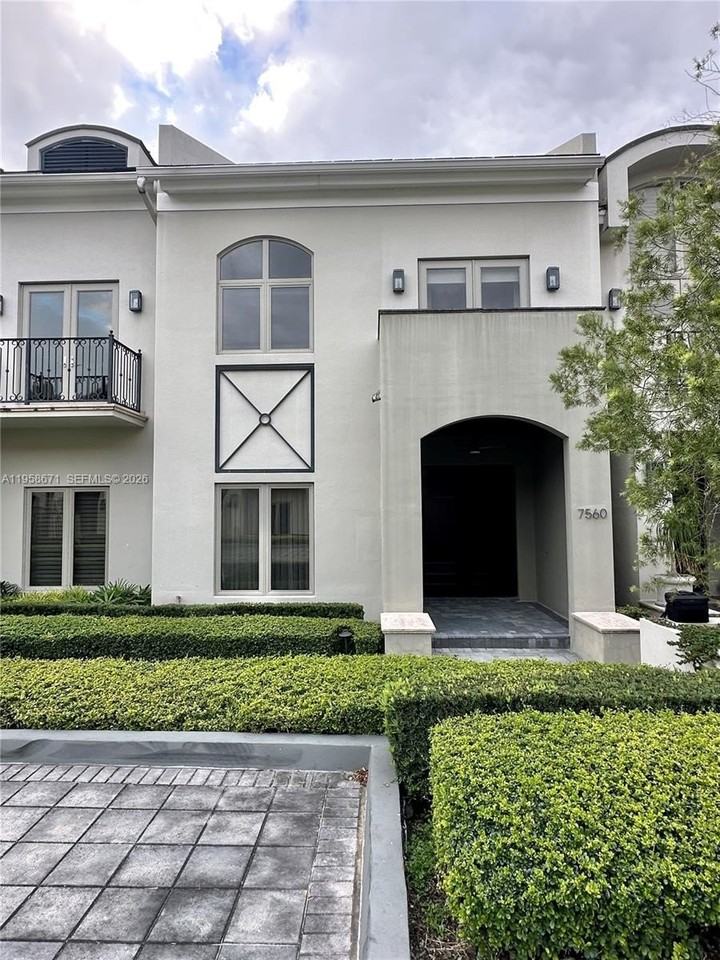 7560 Sw 56th Ct - Photo 2 of 32