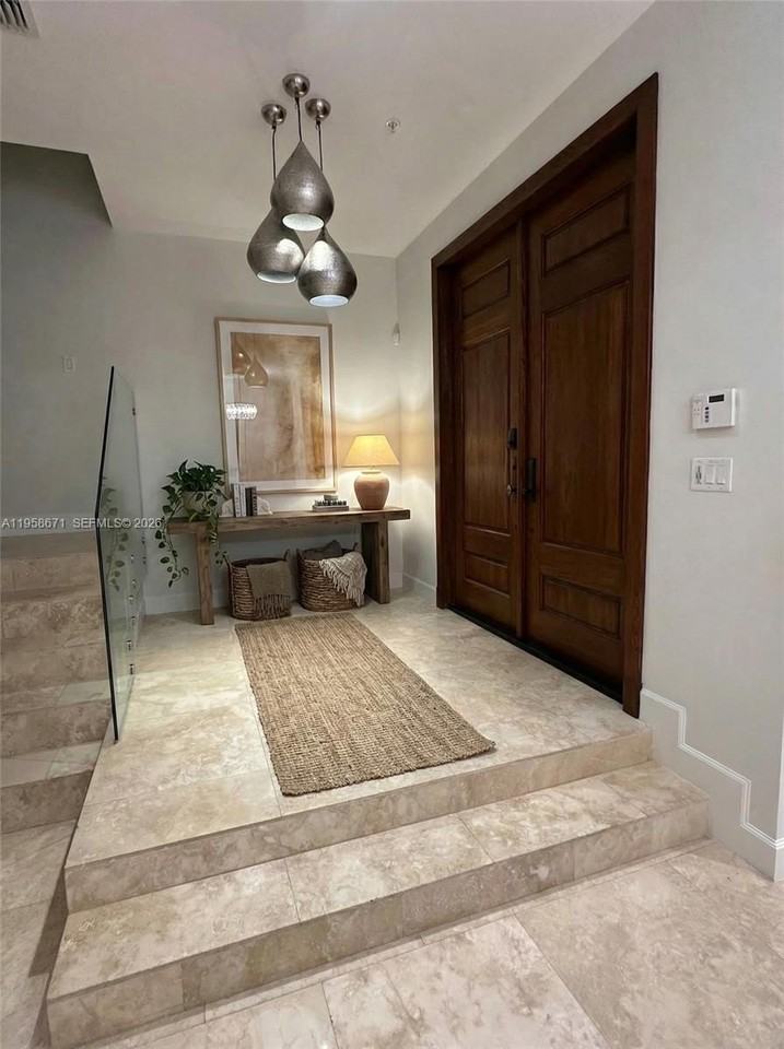 7560 Sw 56th Ct - Photo 3 of 32