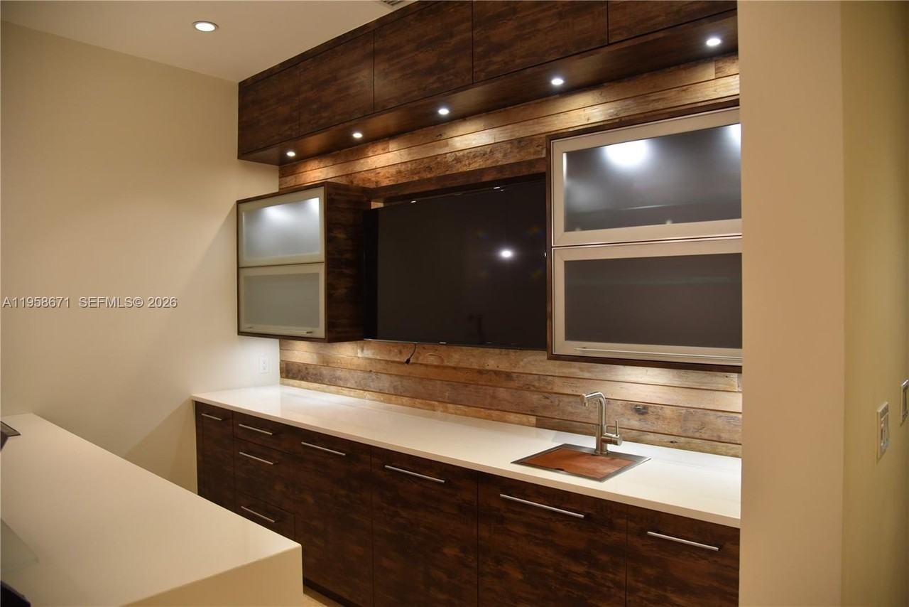 7560 Sw 56th Ct - Photo 7 of 32