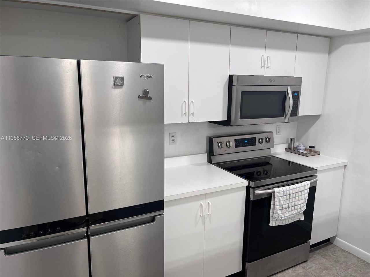 125 Waterside Dr #125 - Photo 6 of 15