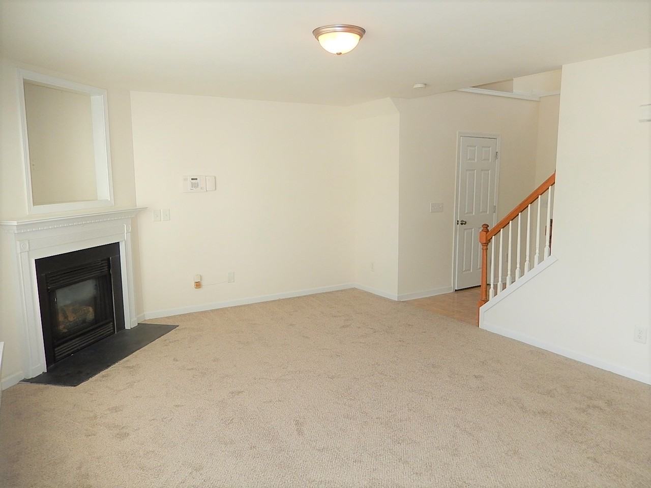 1421 Springshire Ct #1 - Photo 4 of 29