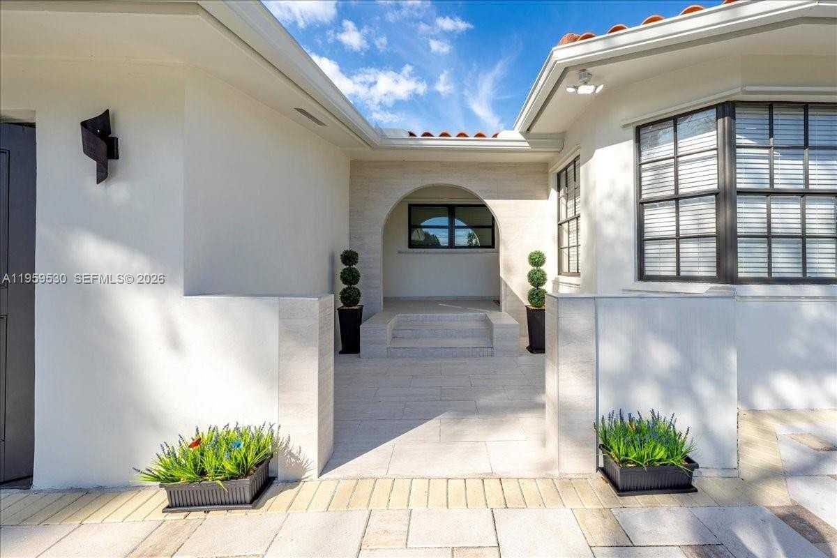 7705 Sw 66th St #0 - Photo 5 of 50