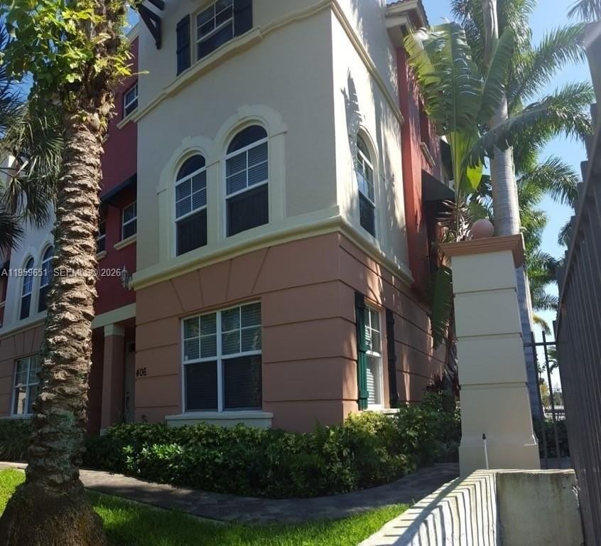 1033 Ne 17th Way #406