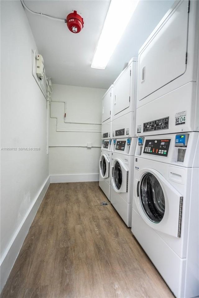 6960 Rue Vendome #201 - Photo 6 of 8