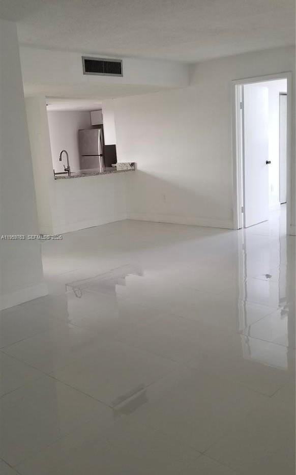 14155 Sw 87th St #E201 - Photo 3 of 9