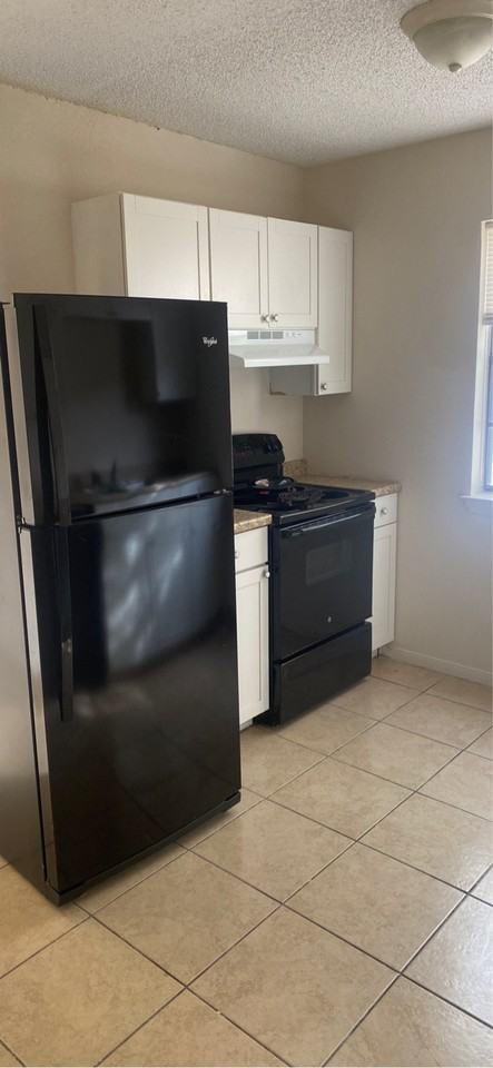 212 Erby Ave #A - Photo 2 of 10