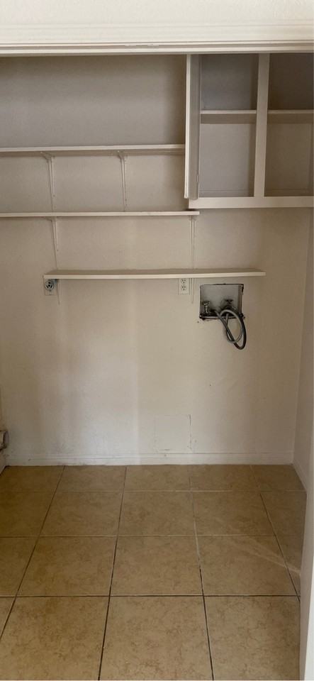 212 Erby Ave #A - Photo 4 of 10