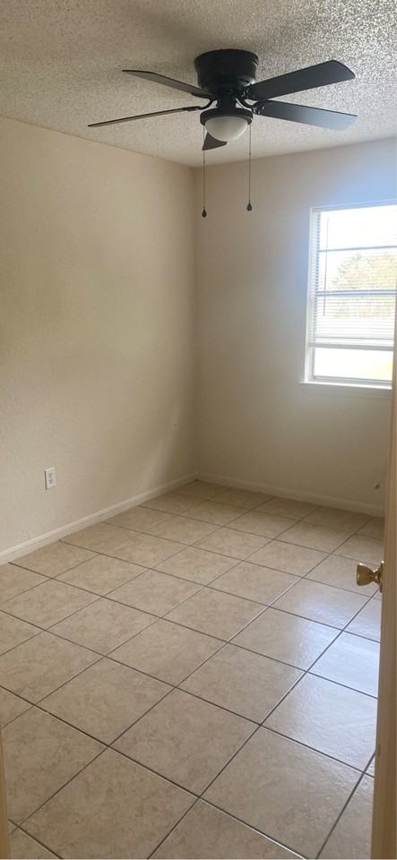 212 Erby Ave #A - Photo 7 of 10