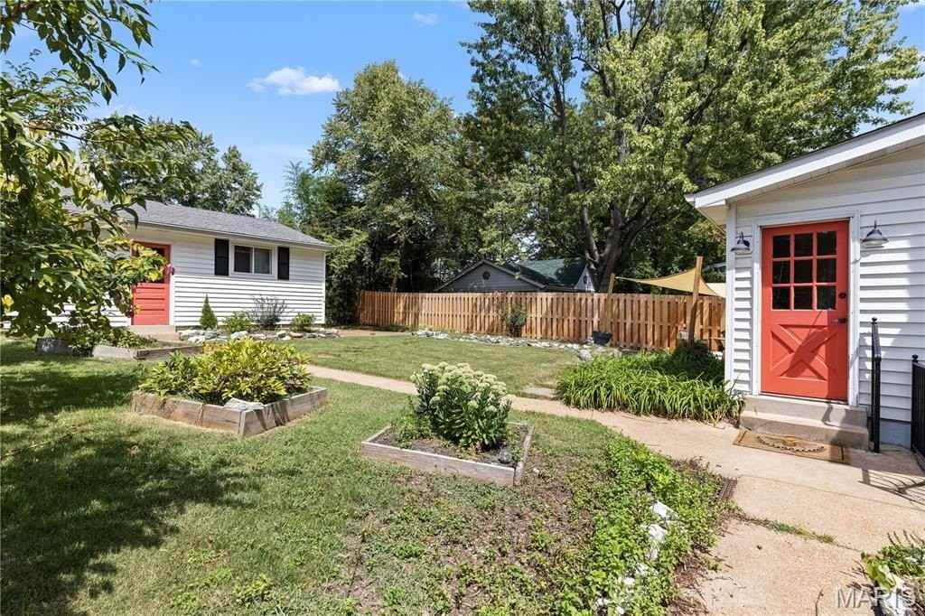 7525 Suffolk Ave - Photo 3 of 27