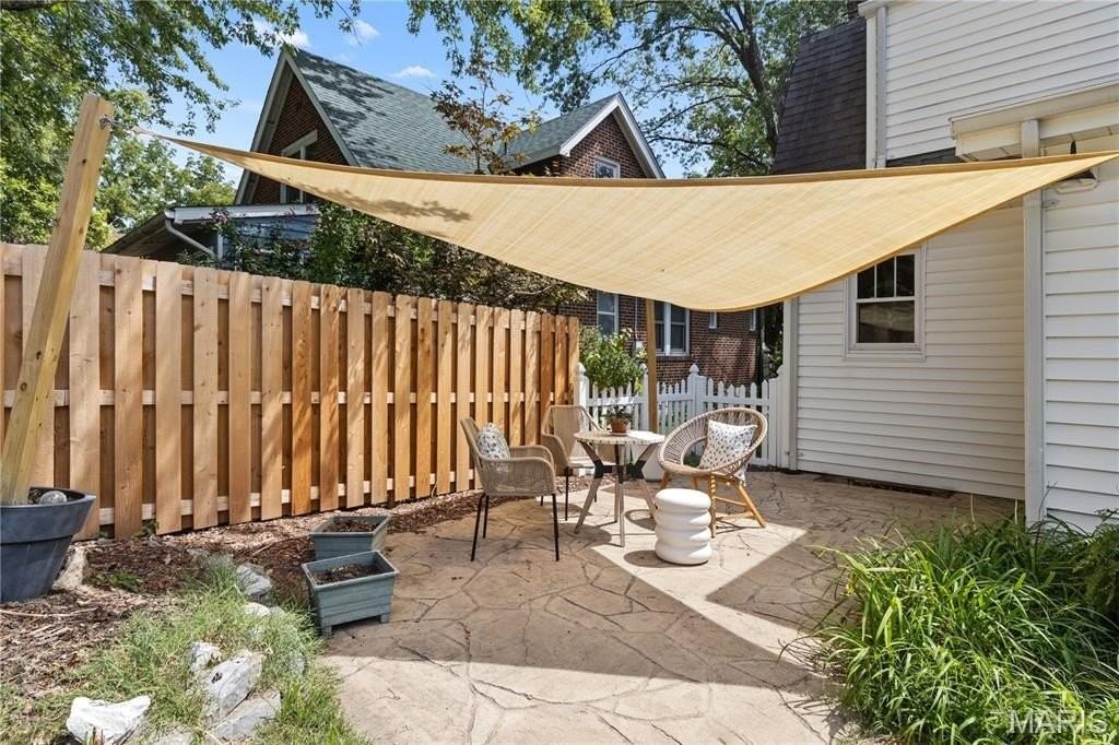 7525 Suffolk Ave - Photo 5 of 27