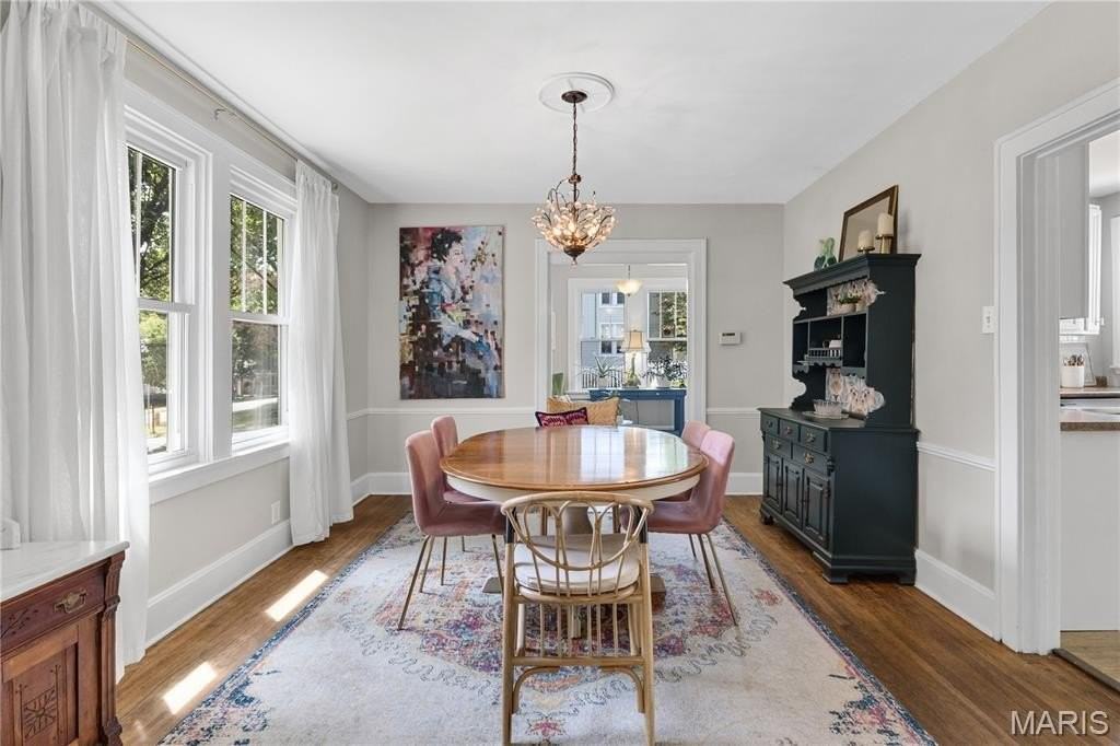 7525 Suffolk Ave - Photo 7 of 27