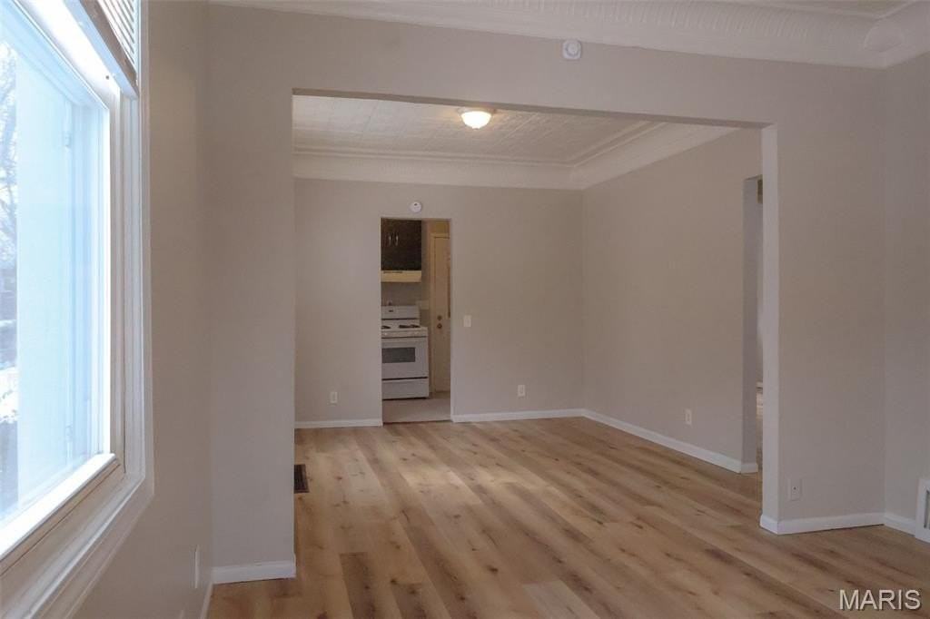 2126 Lexa Dr - Photo 3 of 16