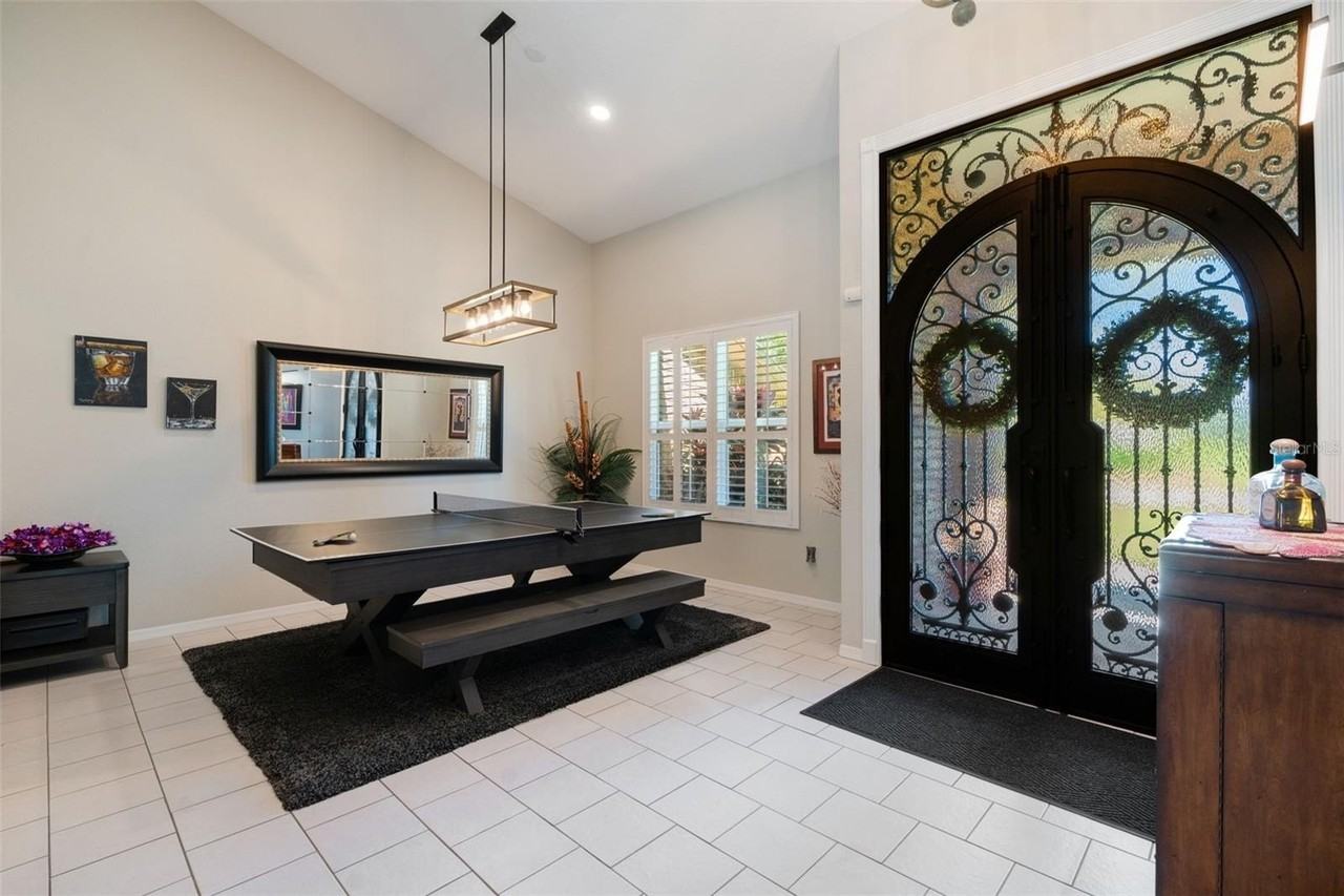 6406 Spyglass Ln - Photo 6 of 47