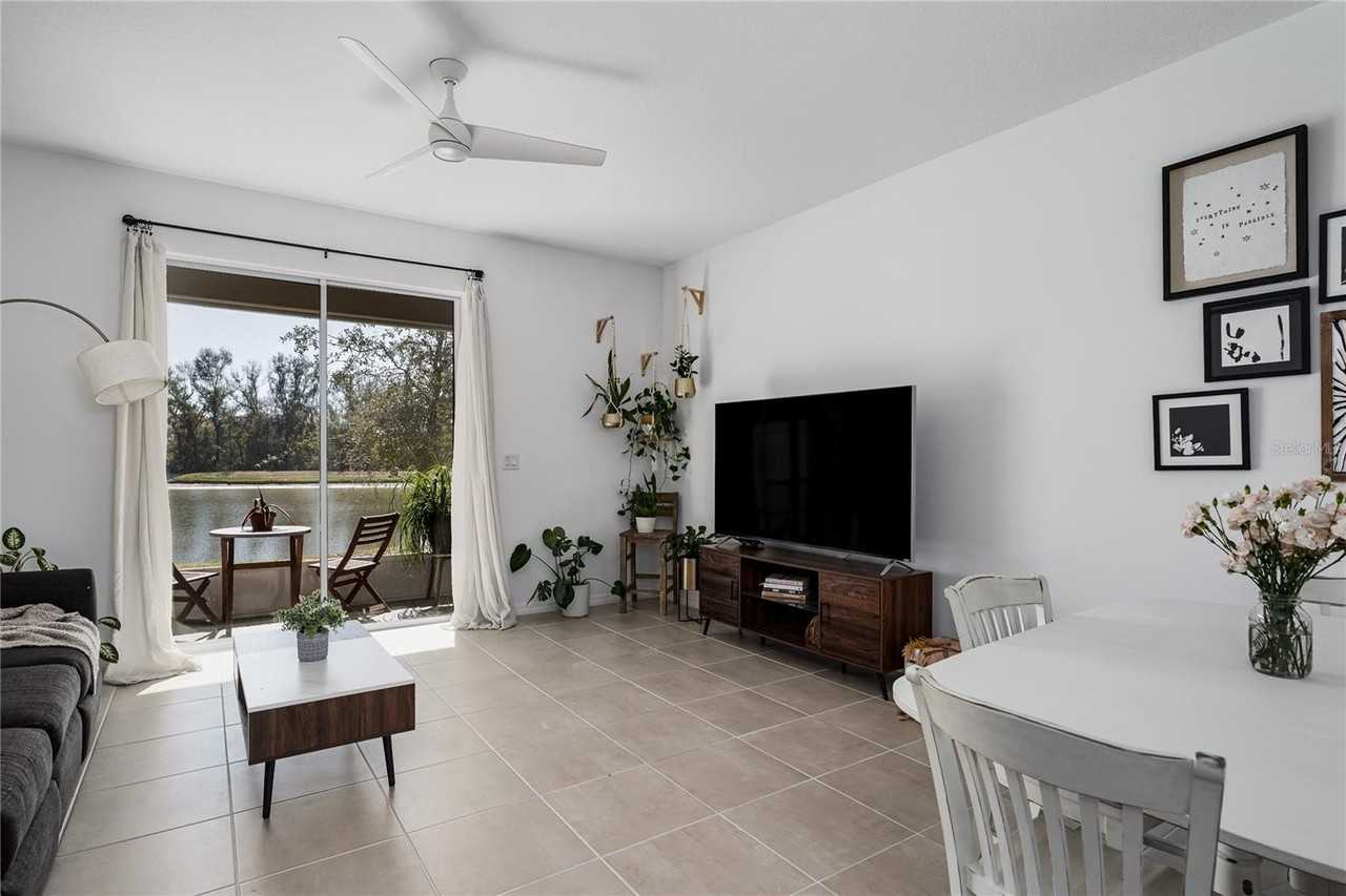 6217 Fairmont Ln - Photo 7 of 27