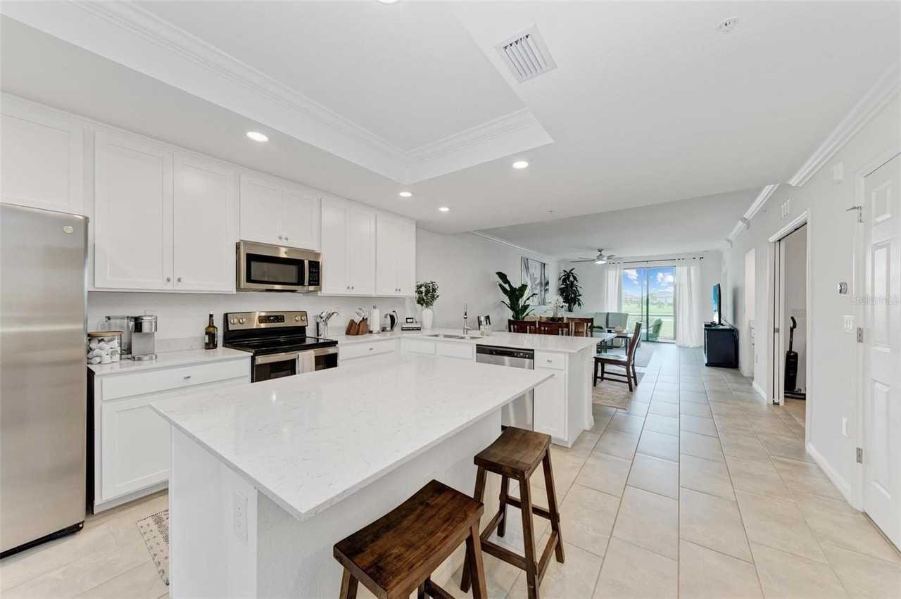 5685 Palmer Cir #105 - Photo 7 of 50