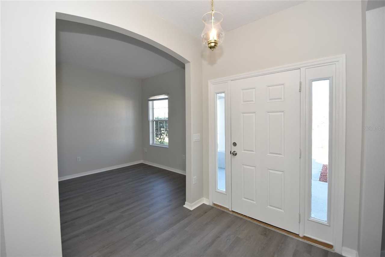 4 Lynn Pl - Photo 6 of 43