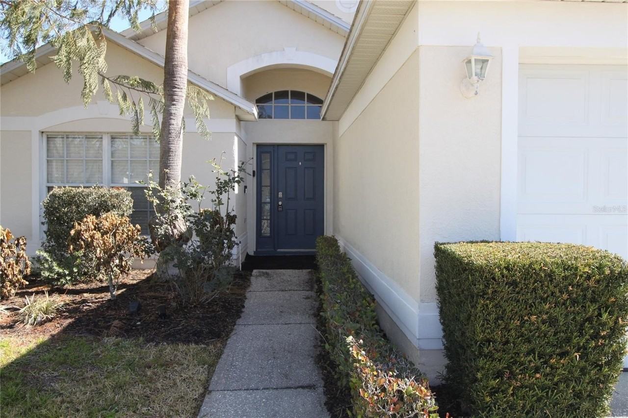 136 Bayswater Ln - Photo 4 of 35